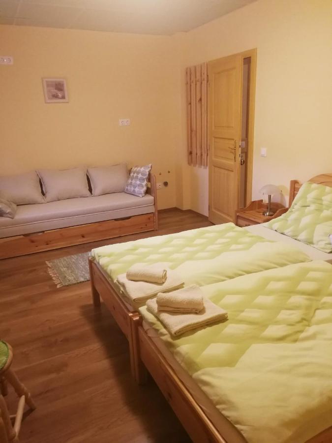 Levendulas Haz Becsehely Εξωτερικό φωτογραφία